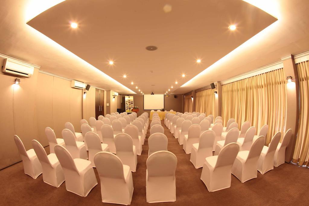 Grand Udawalawe Safari Resort Экстерьер фото