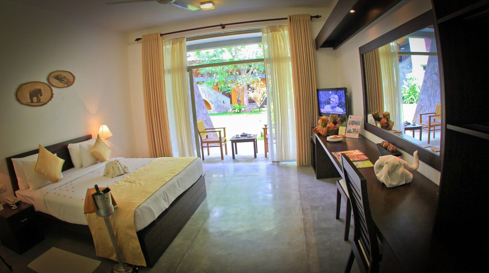 Grand Udawalawe Safari Resort Экстерьер фото