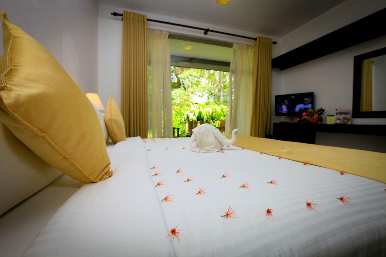 Grand Udawalawe Safari Resort Экстерьер фото